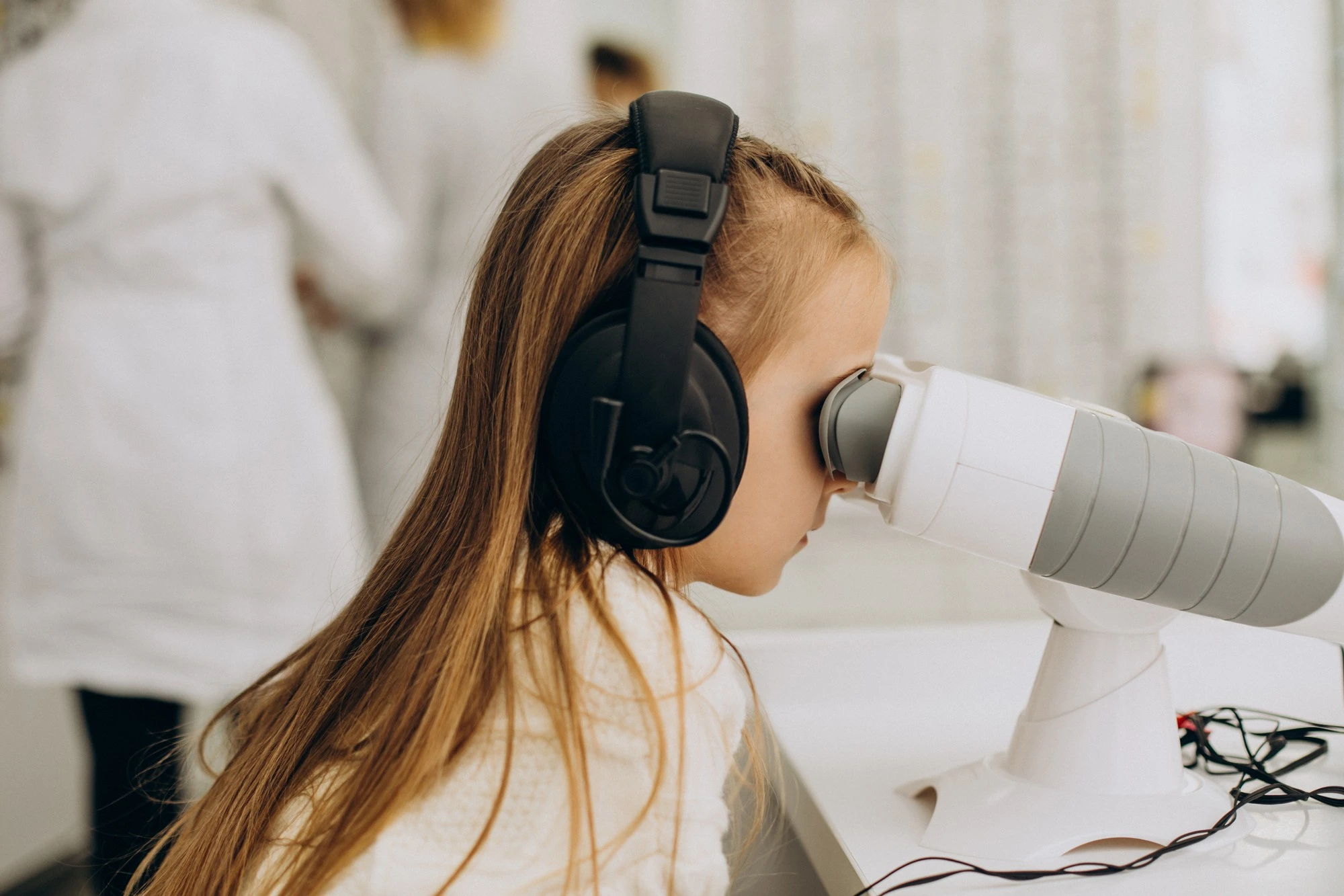 Teste-de-audição-Proemineuro-Centro-de-Especialidade-Pediátrica-Campo-Largo